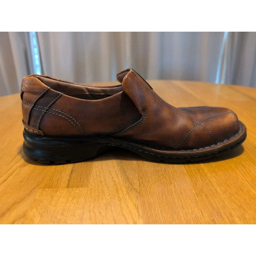 LEFT ONLY Clarks Brown Leather Slip On Comfort Loafer Men's Size 11M Shoe 70846